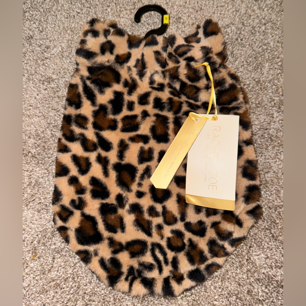 Very cute cheetah print sweater